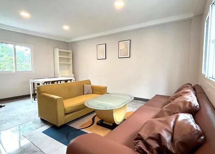 House In The Heart Of Thonglor, Bangkok, 8 Min To Bts Apartment *
