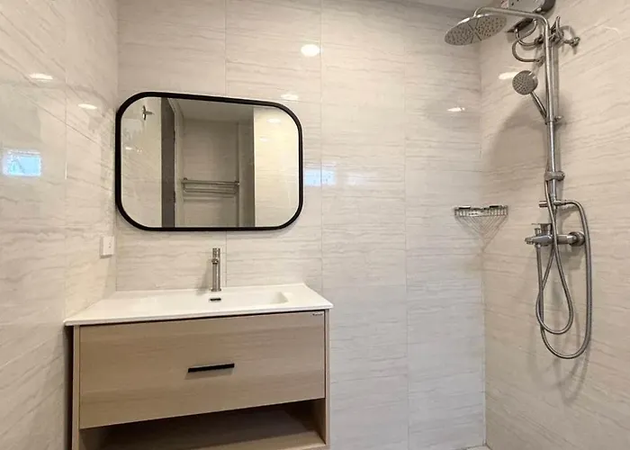 Apartment House In The Heart Of Thonglor, Bangkok, 8 Min To Bts *
