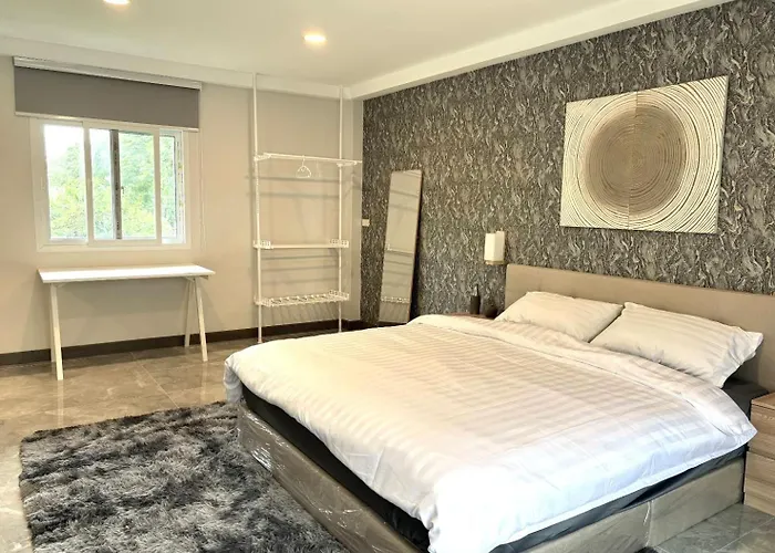 Apartment House In The Heart Of Thonglor, Bangkok, 8 Min To Bts *