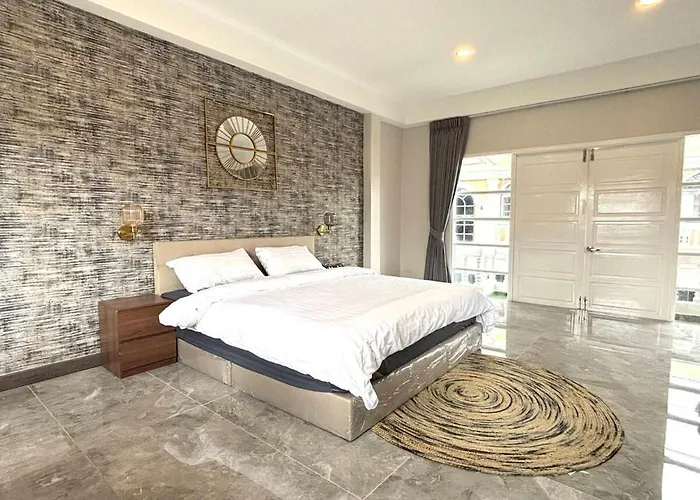 Apartment House In The Heart Of Thonglor, Bangkok, 8 Min To Bts Bangkok