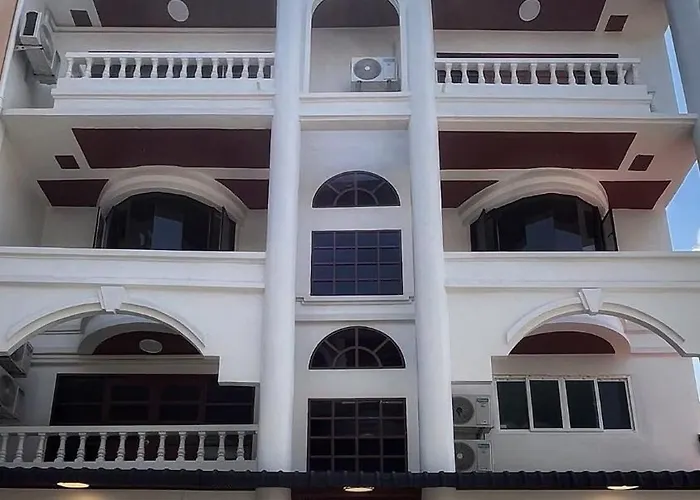Apartment House In The Heart Of Thonglor, Bangkok, 8 Min To Bts Bangkok
